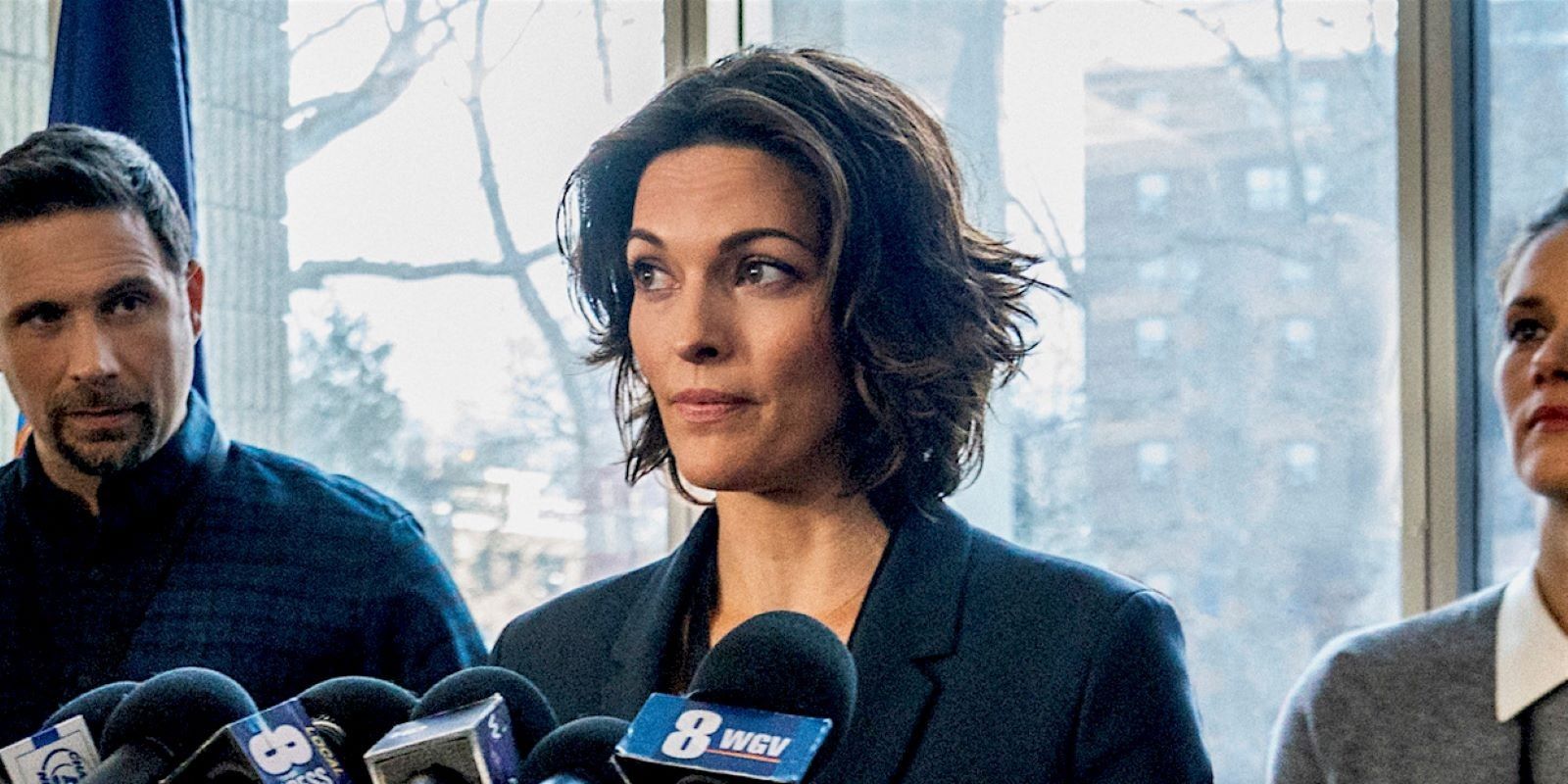 Isobel is interviewed by the news in FBI