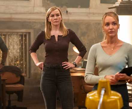 Christina Wolfe as Amanda Tate on FBI International