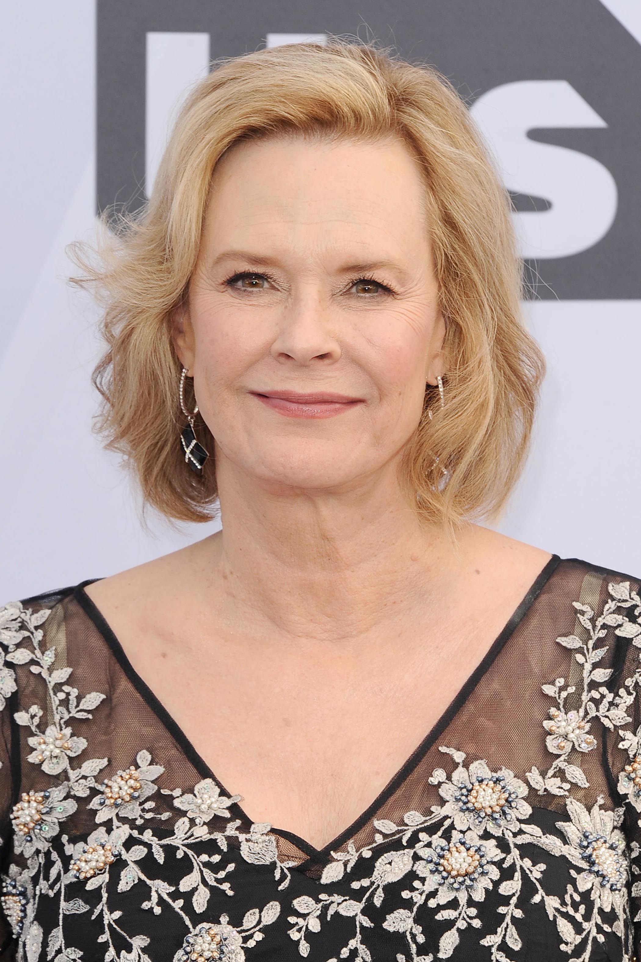 headshot Of JoBeth Williams