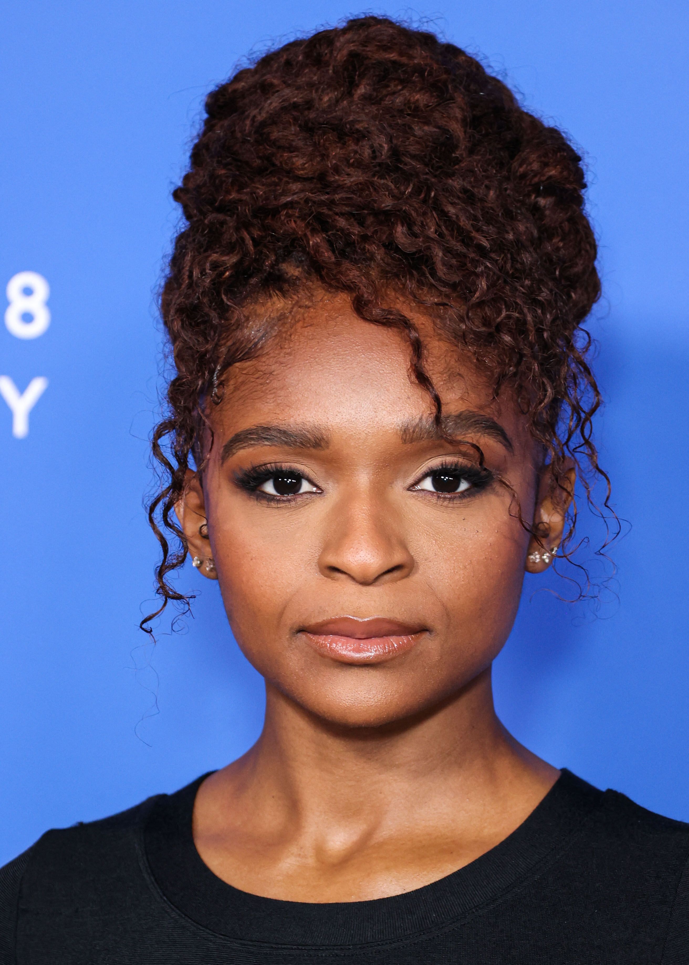 headshot of Dominique Thorne