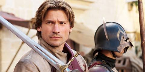 Jaime Lannister (Nikolaj Coster-Waldau) holding a sword in Game of Thrones season 1