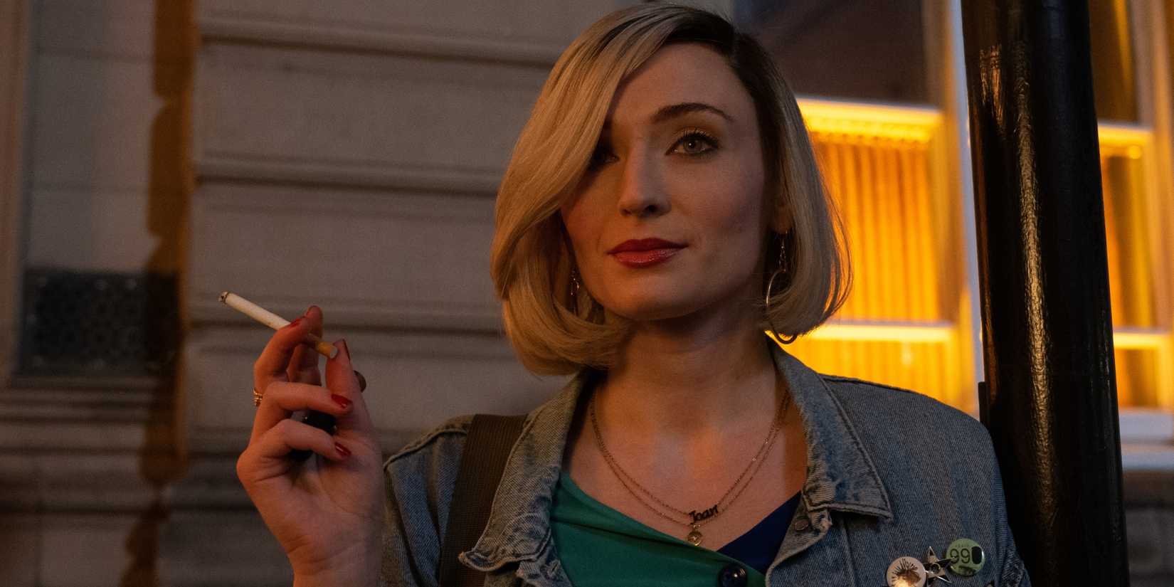 Sophie Turner As Joan O'Connell/Hannington With A Cigarette In The CW's Joan, Season 1, Episode 1.