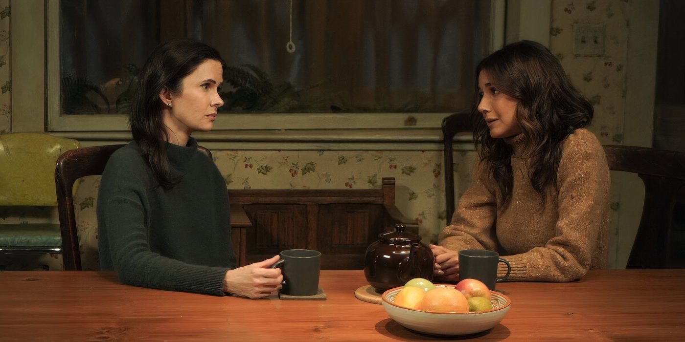 Lois and Lana talk at the kitchen table in Superman & Lois season 4