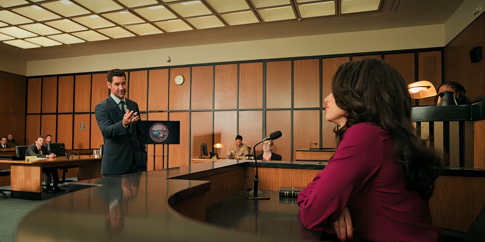 El personaje de la temporada 3 de The Lincoln Lawyer de Tania Raymonde sigue sorprendentemente el programa legal de Amazon que terminó hace 3 años