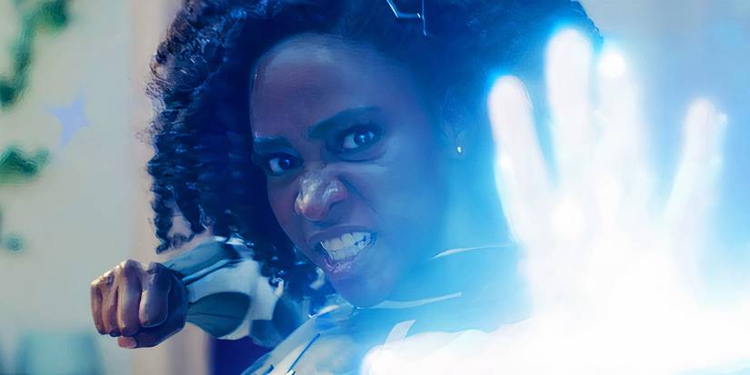 Monica Rambeau usando seus poderes de Photon em As Marvels