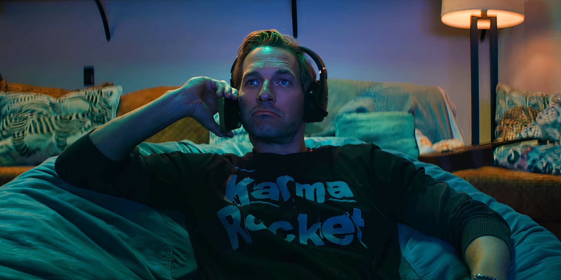 Actor Ryan Hansen as Kyle in Netflix' show Nobody Wants This.