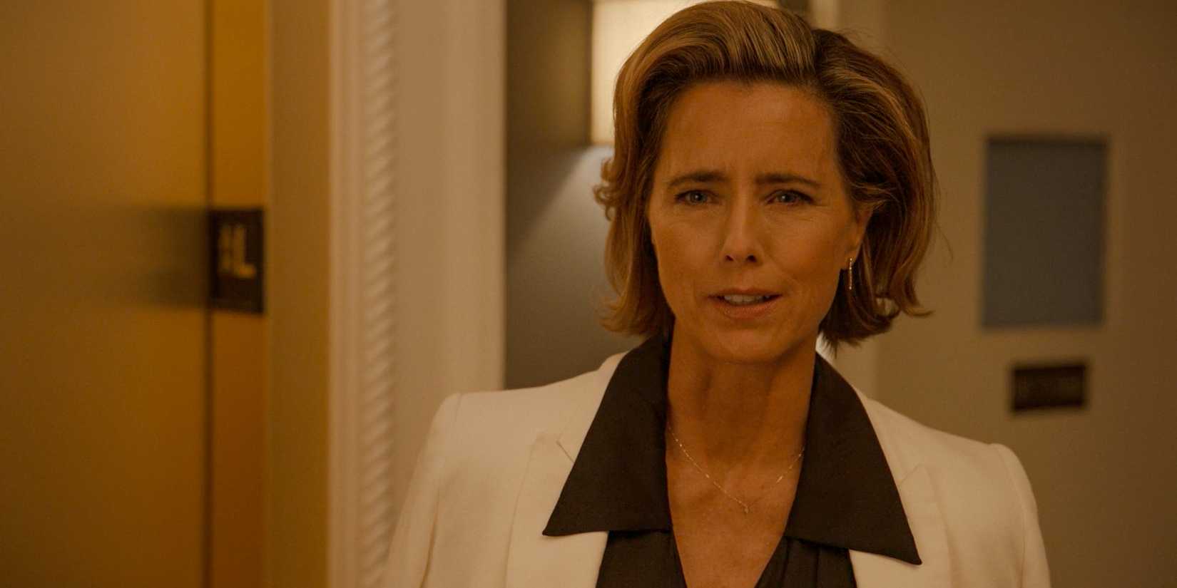 Sofia Caccimelio (Téa Leoni) asks Charles and Mabel for help to solve her husband's murder in Only Murders in the Building Season 4 Ep 10