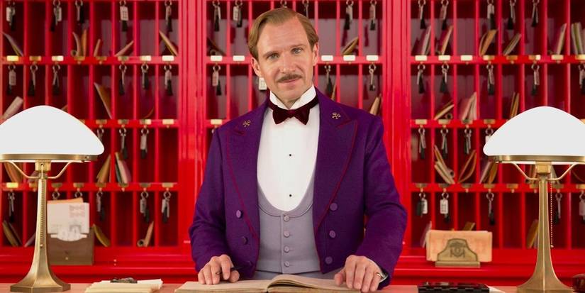 Ralph Fiennes nei panni di M Gustave in The Grand Budapest Hotel