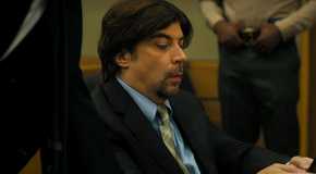 Sam Scales is on the phone in The Lincoln Lawyer season 1