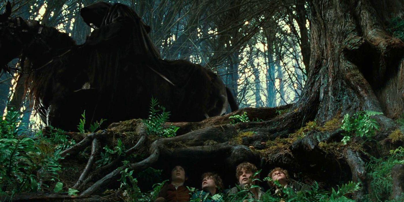 Fellowship of the Ring, Hobbits hide from the Nazgul