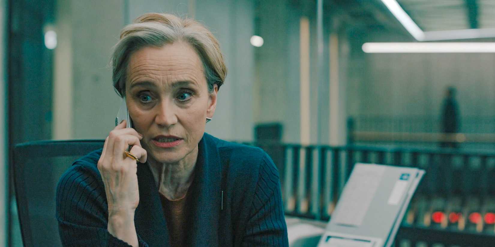 Diana Taverner (Kristin Scott Thomas) is on a call with Emma in Slow Horses Season 4 Episode 5