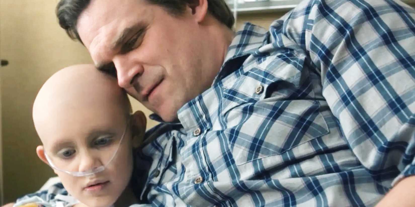 Jim Hopper e sua filha Sara em Stranger Things