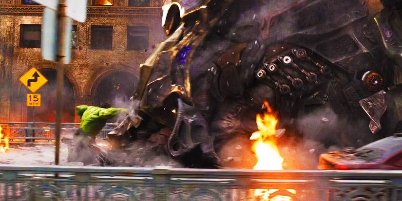 O Hulk soca um Leviatã em Os Vingadores