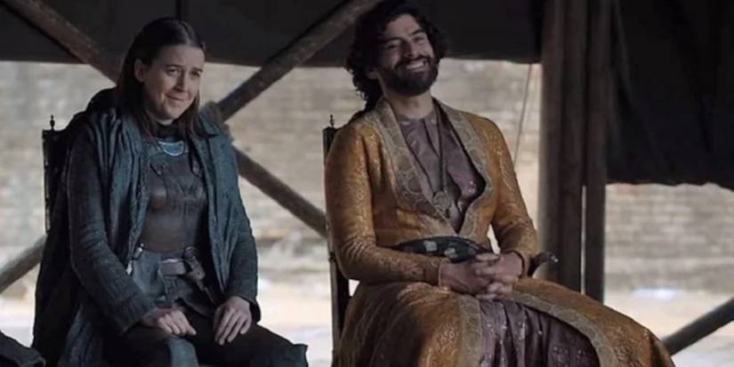 Yara Greyjoy and the new Prince of Dorne sitting in King's Landing in Game of Thrones season 8