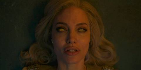 Angelina Jolie's Thena lying down trying to recover from Mahd Wy'ry in Eternals (2021)