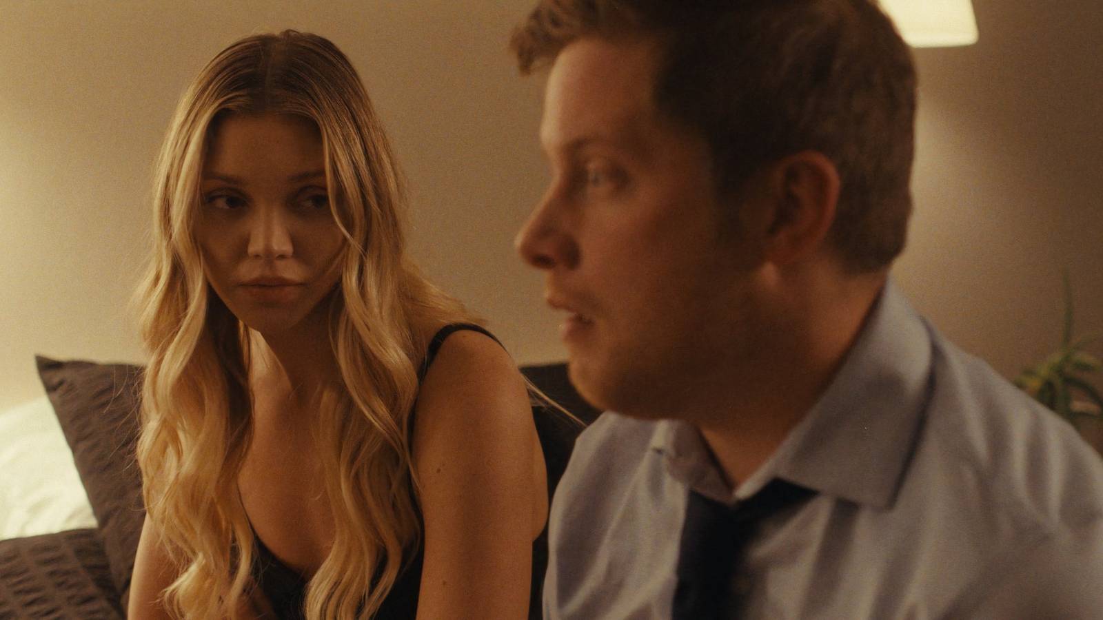 Love Bomb Review: This Mystery Thriller's Poor Execution