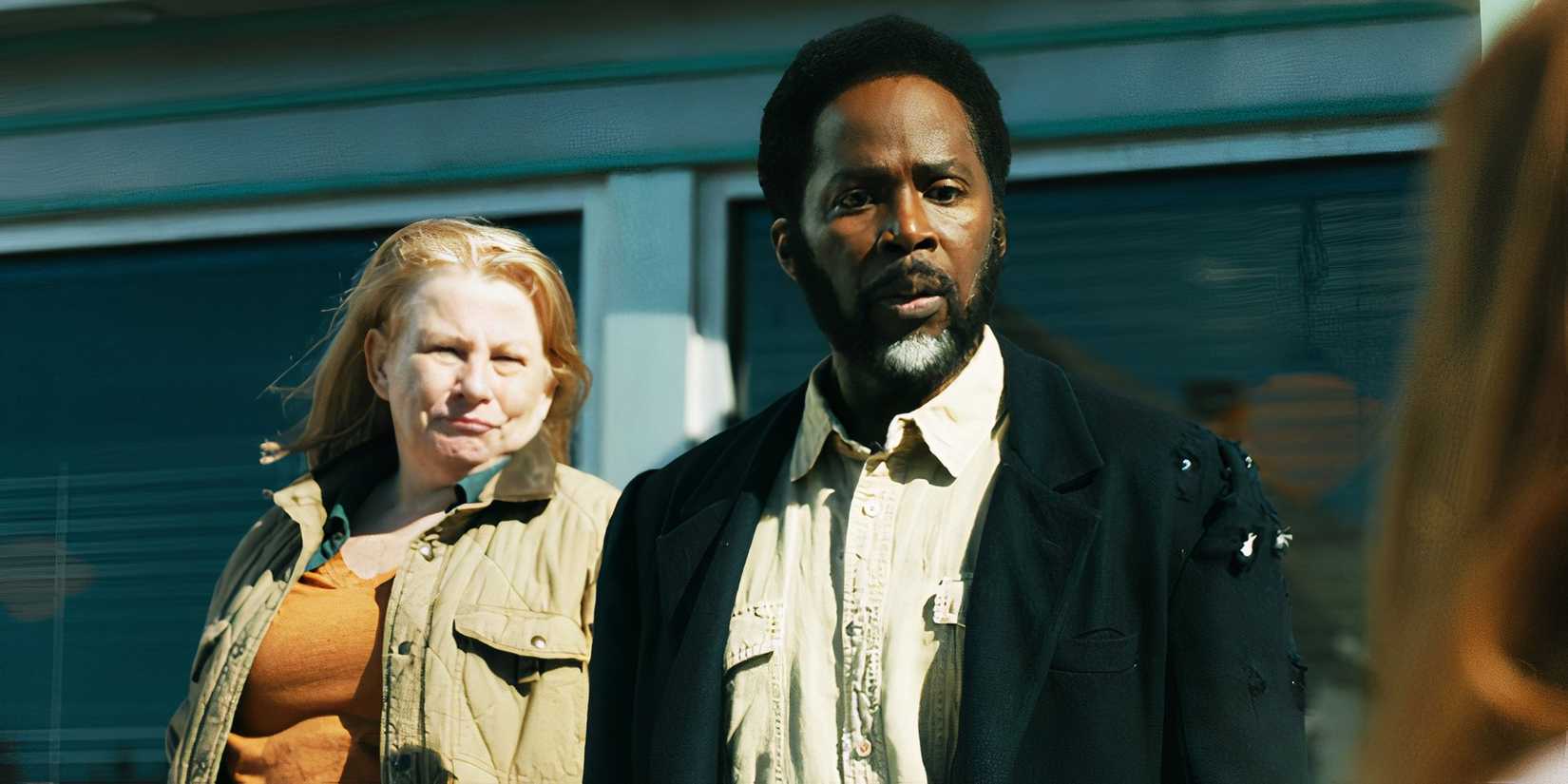 Boyd and Donna outside the diner in From season 3, episode 9