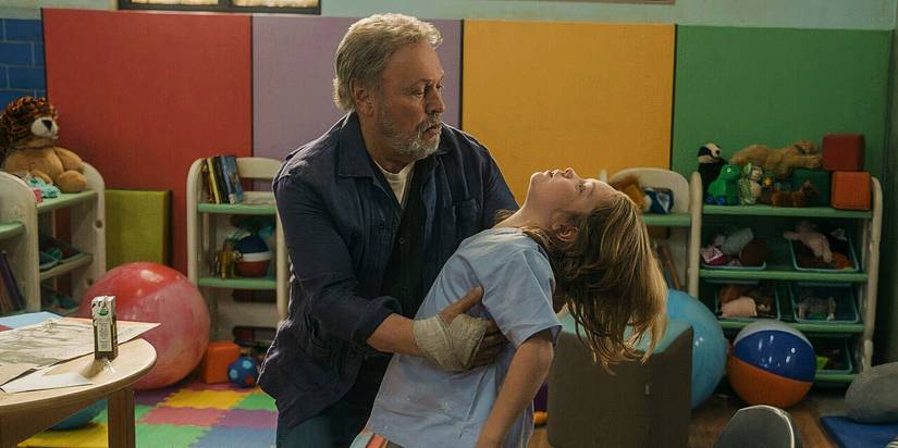 Eli holds Noah as he collapses in Before episode 5
