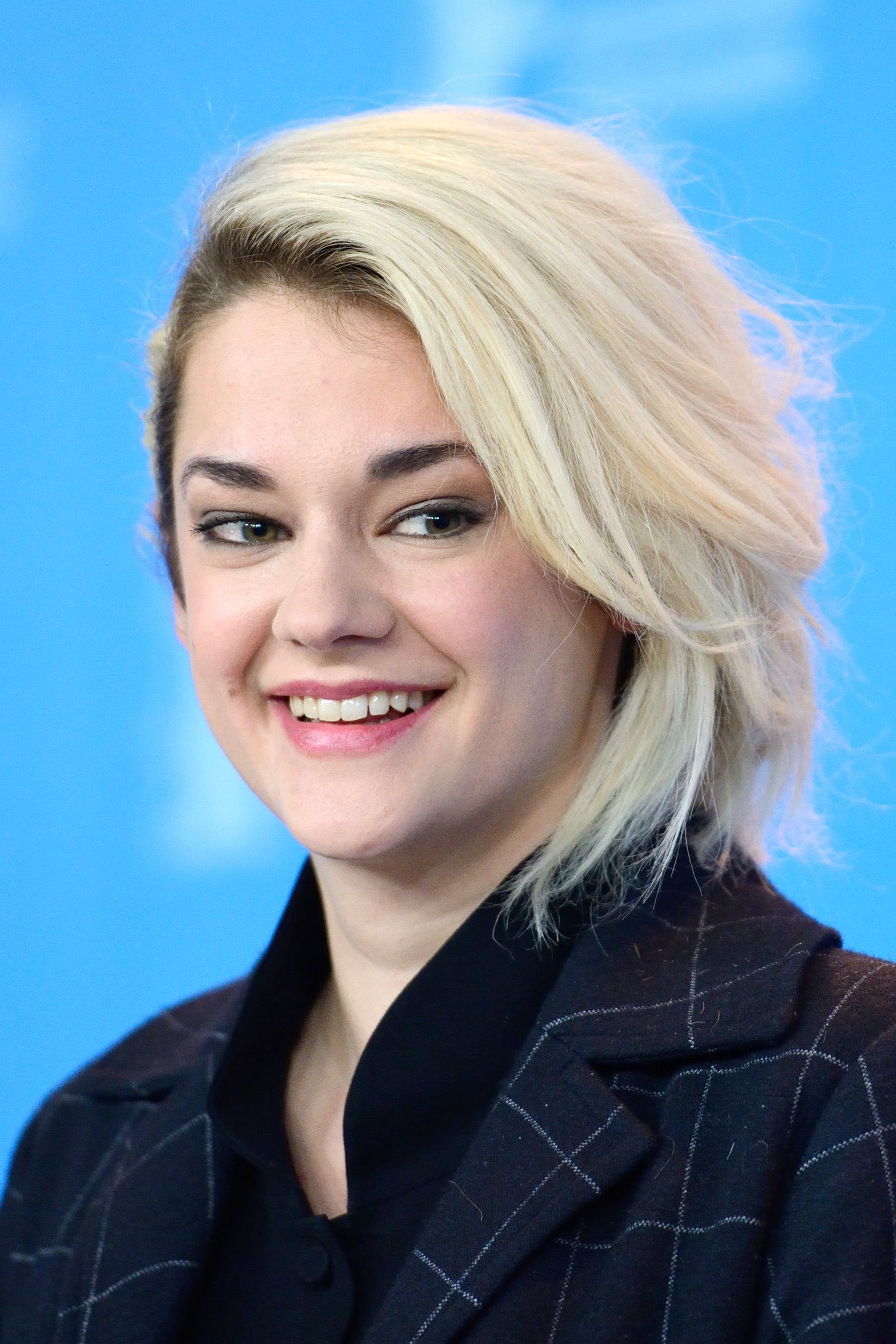 Headshot Of Victoire Du Bois