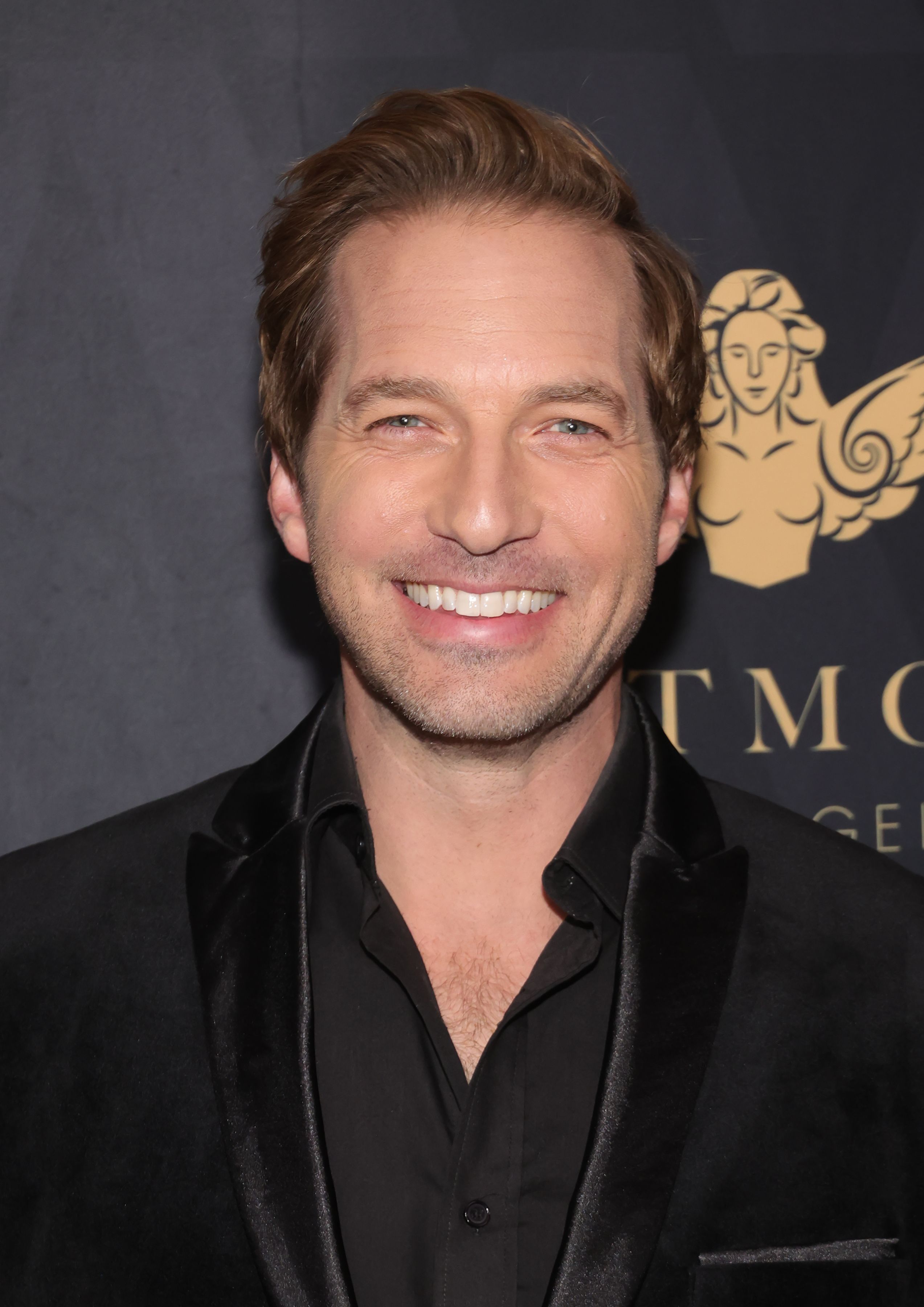 Headshot Of Ryan Hansen