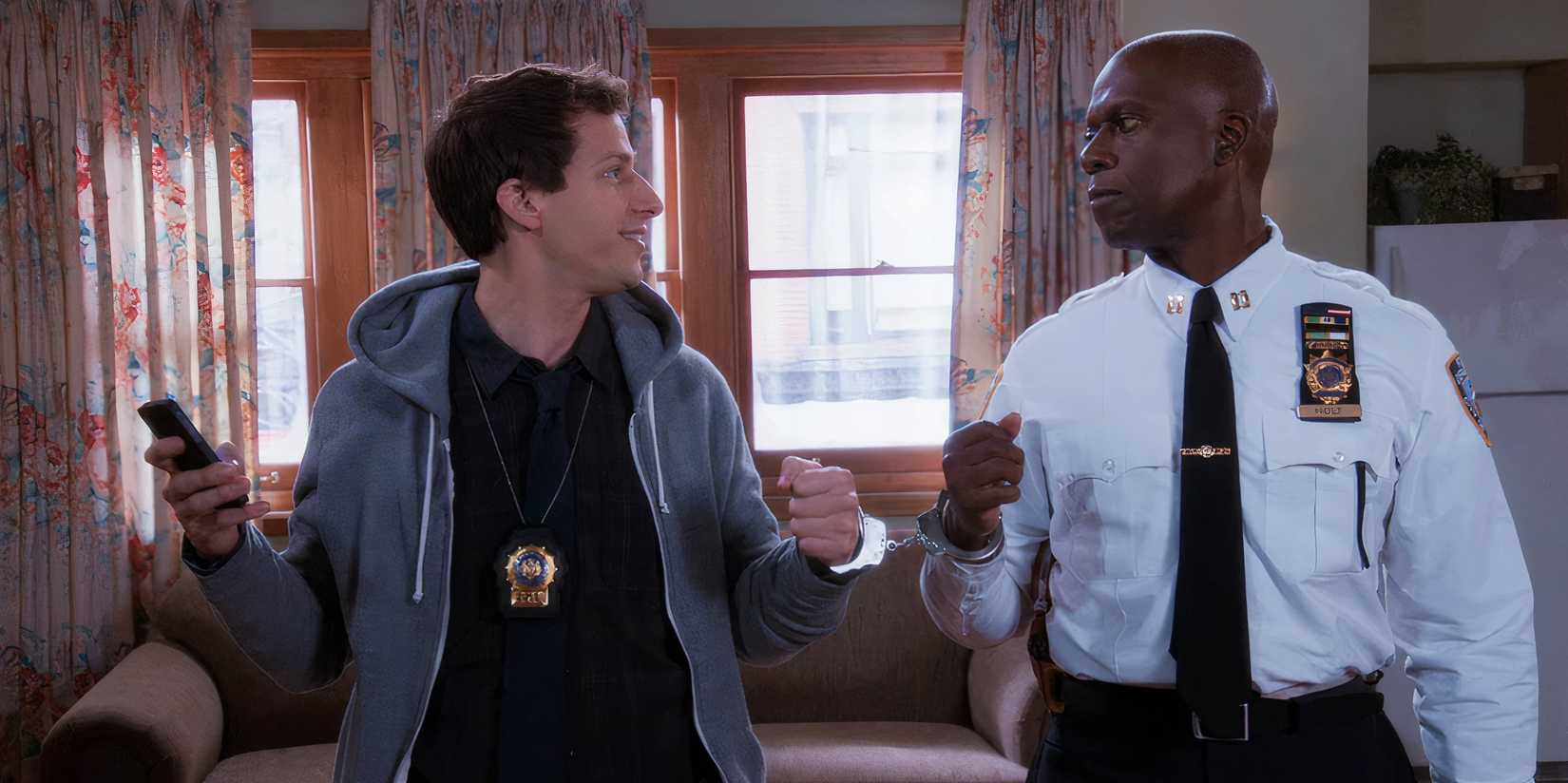 10 Brooklyn NineNine Episodes Focused On Captain Holt