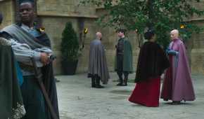 Joiya Byir speaking to another Aes Sedai in The Wheel of Time