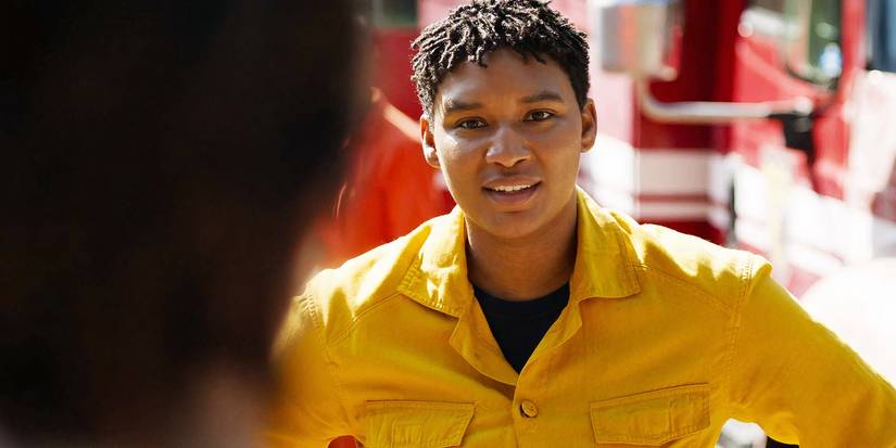 Jules Latimer as Eve Edwards in Fire Country season 3, episode 2