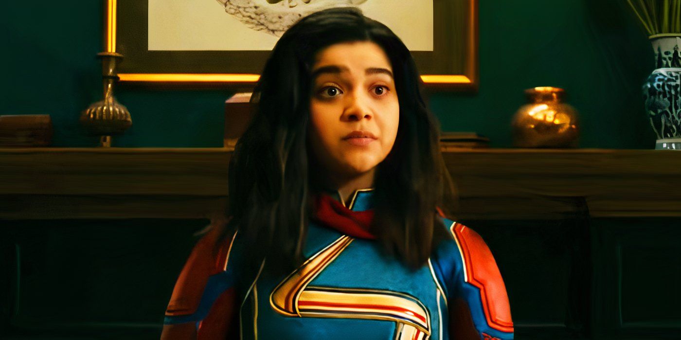 Kamala Khan che parla con la famiglia in The Marvels