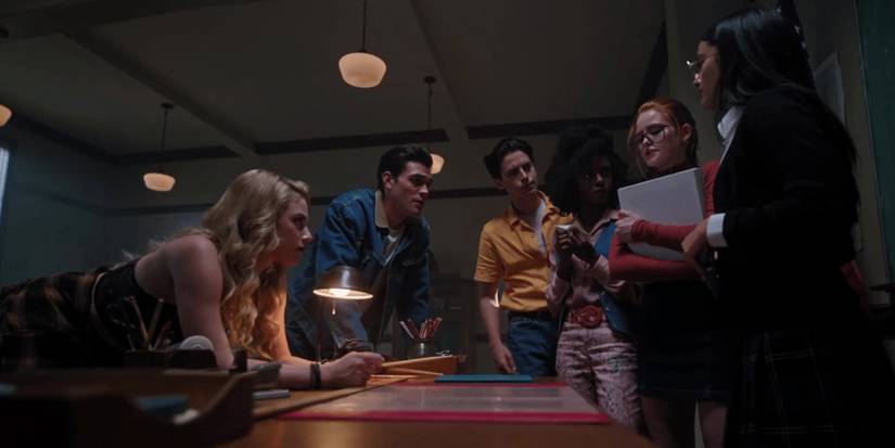 Elenco de Riverdale em episódio inspirado em Twin Peaks