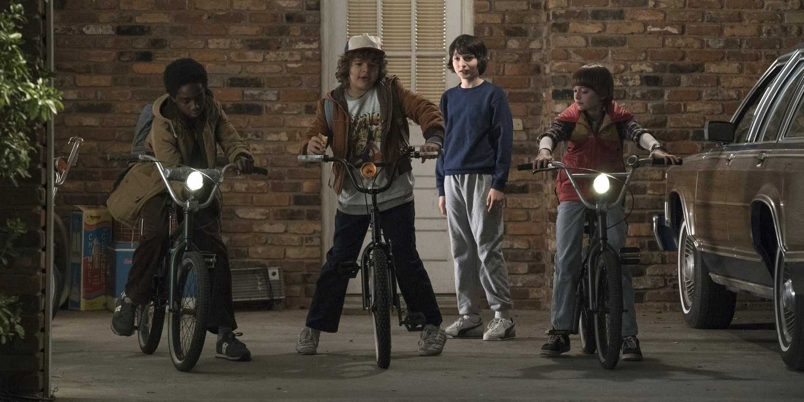 lucas dustin mike and will in stranger things episode 1
