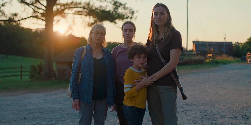 Maggie, Arlo, Meryl, and Ellen stand together outside in Teacup