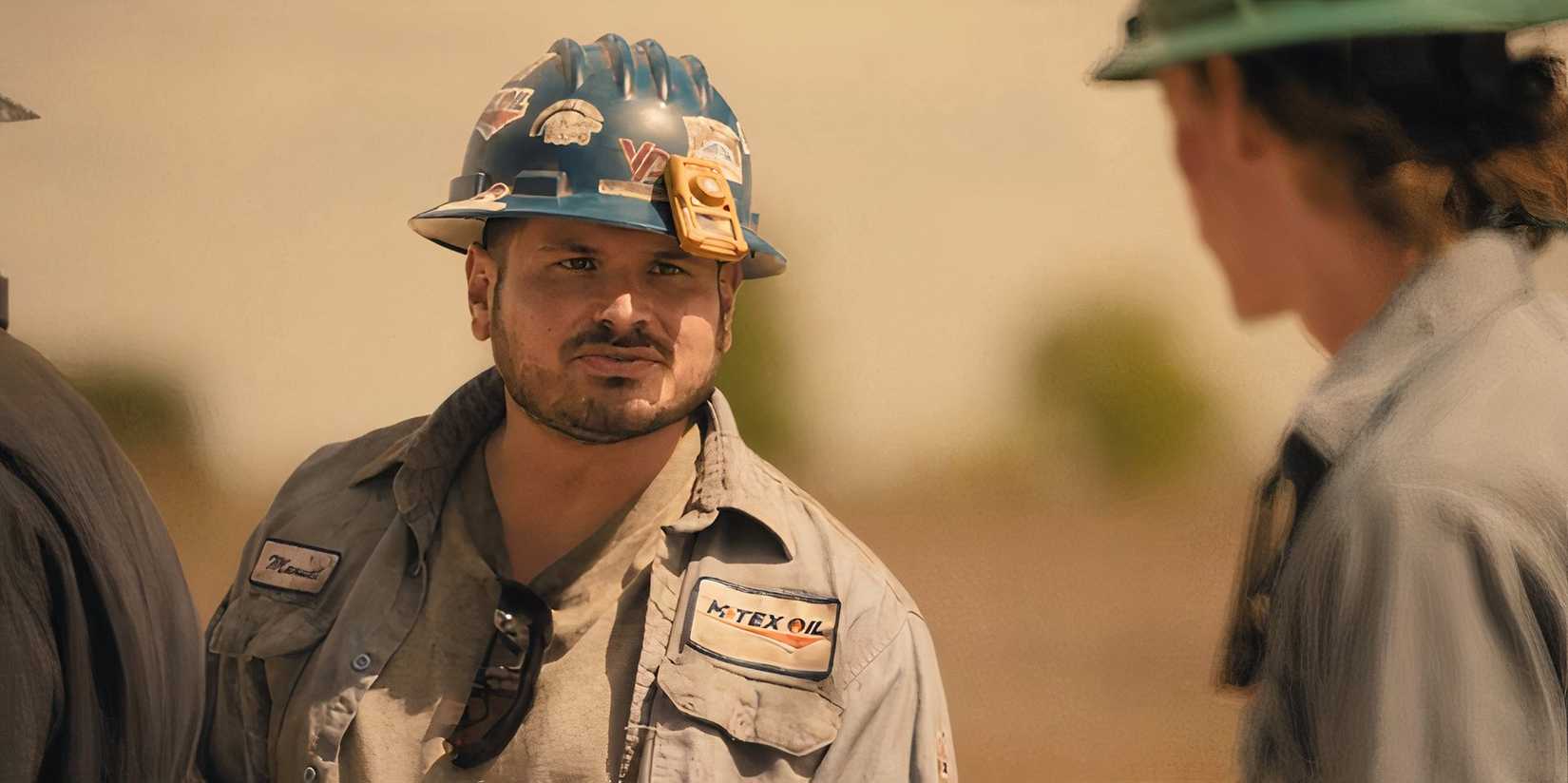 Manuel (J.R. Villarreal) yells at Cooper (Jacob Lofland) in Landman episode 3