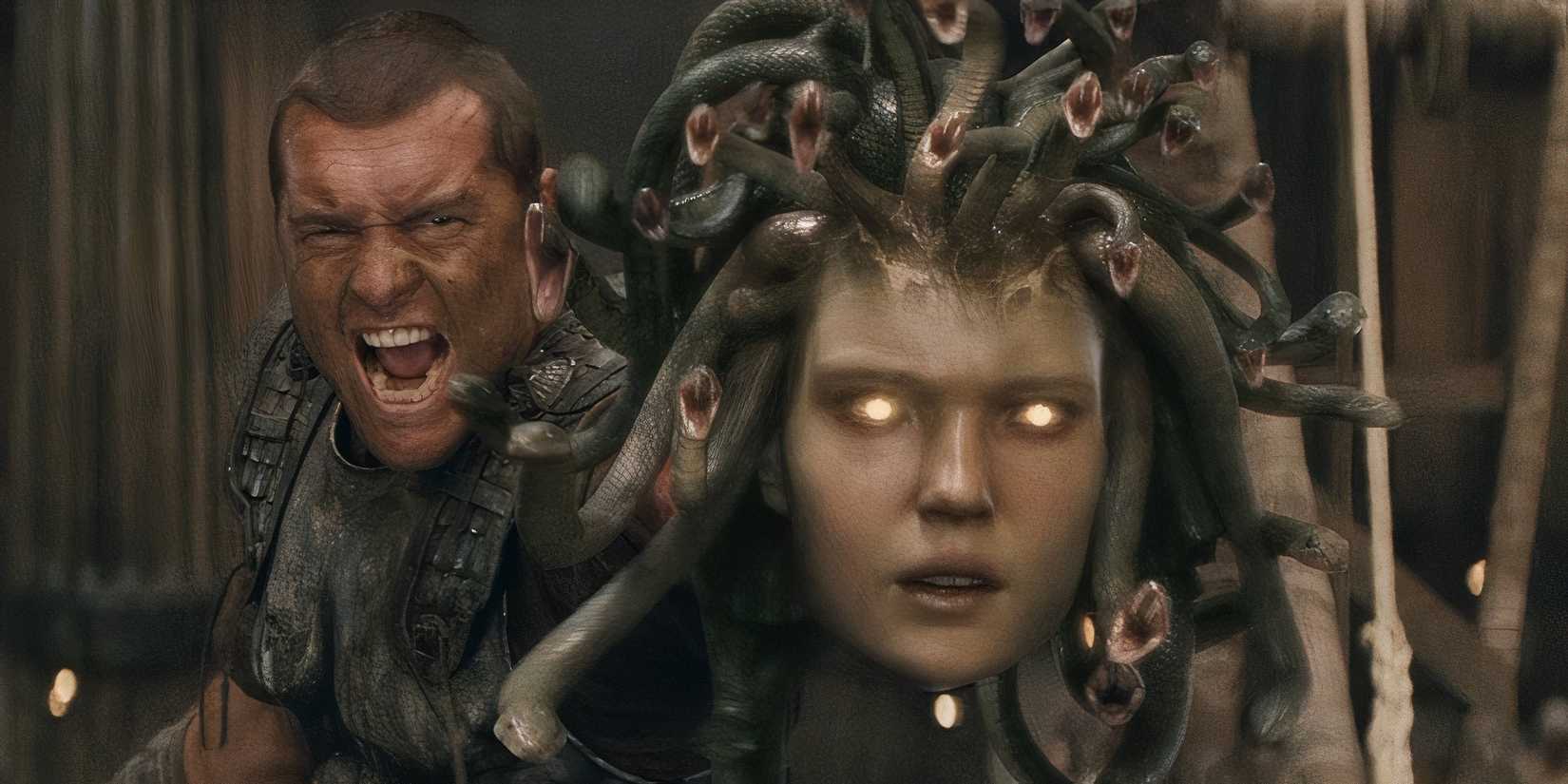 Sam Worthington's Perseus shouting and holding up Medusa's decapitated head in Clash of the Titans