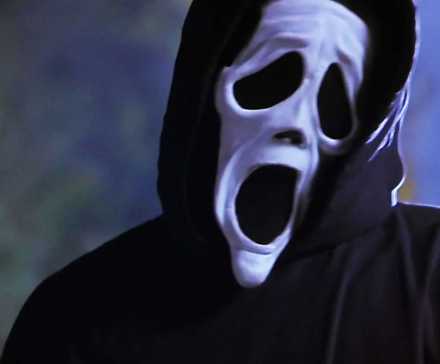 Открытие фильма "Scary Movie" - Убийство Ghostface