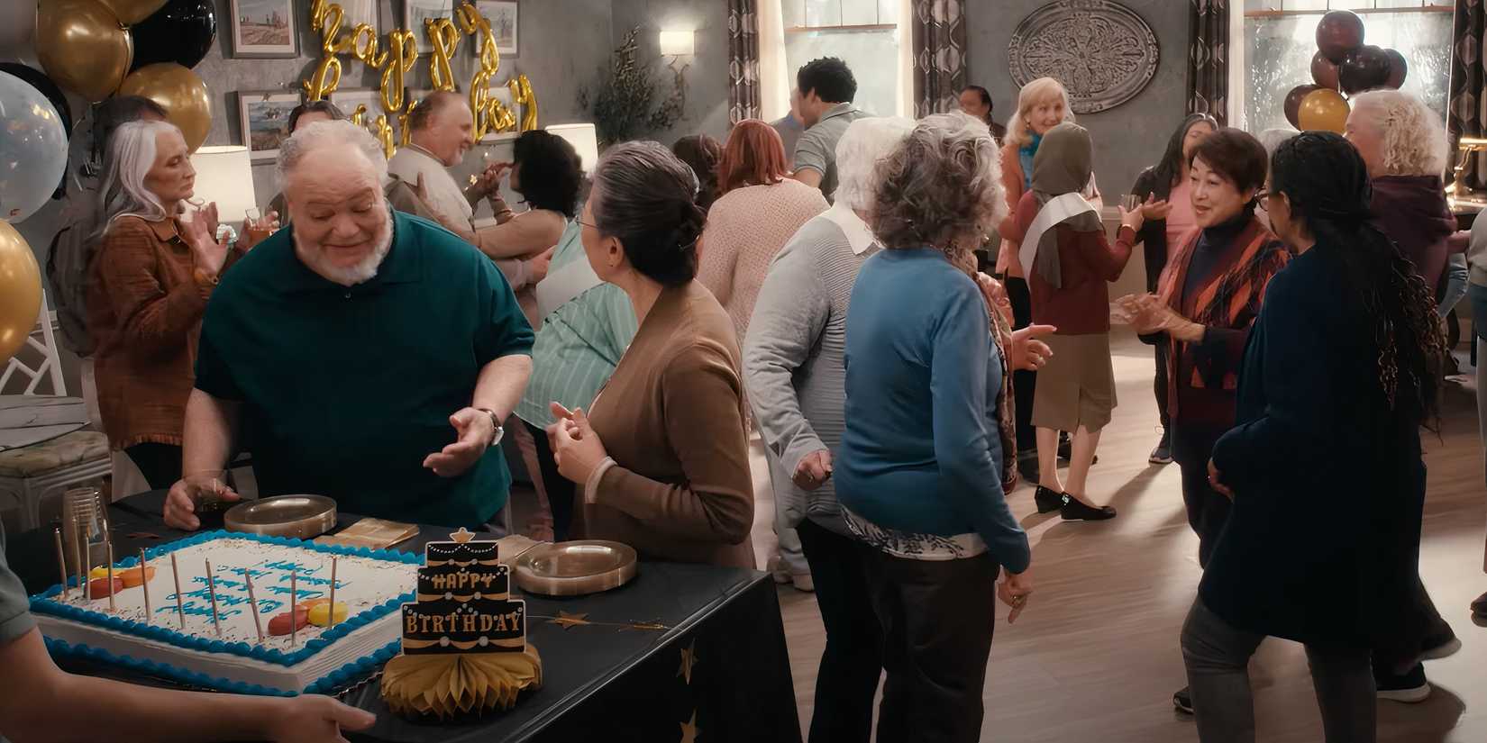 Elenco reunido em A Man on the Inside