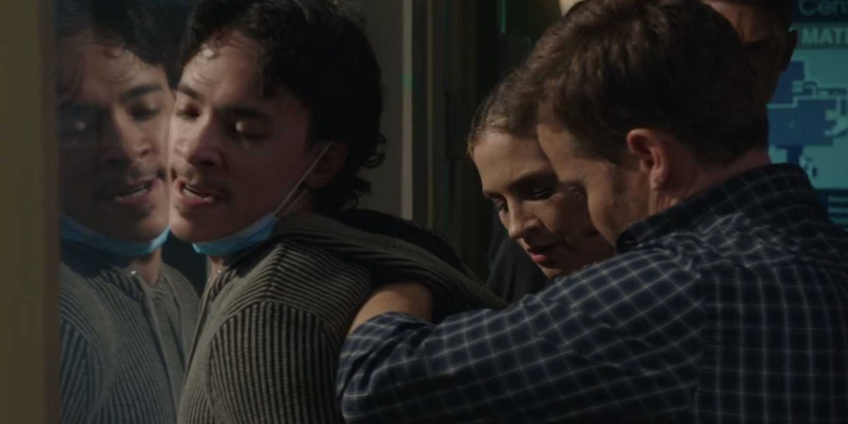 Blue Bloods Eddie And Jamie cuff a killer in the hospital