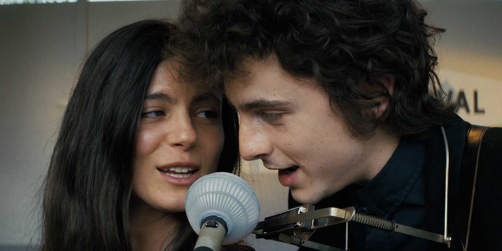 A Complete Unknown Fact-Check: Bob Dylan's Real-Life Relationship With Joan Baez