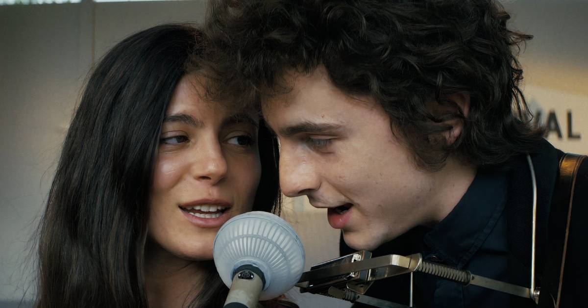 A Complete Unknown Fact-Check: Bob Dylan's Real-Life Relationship With Joan Baez
