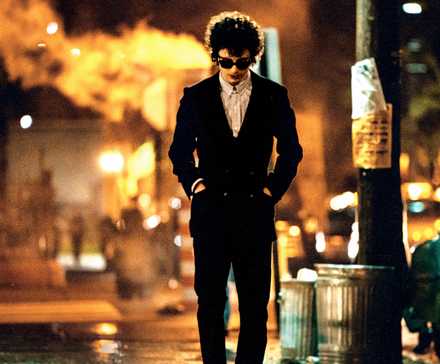 Боб Дилан на улице в A Complete Unknown