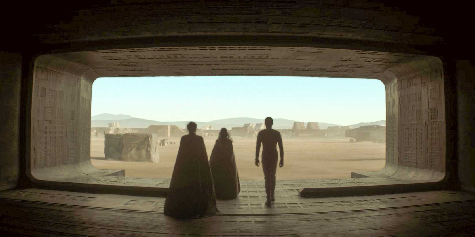 Valya, along with Princess Ynez and Keiran Atreides, escape to Arrakis in Dune: Prophecy Season 1 Ep 6