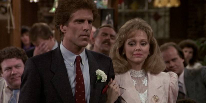Sam (Ted Danson) and Diane (Shelley Long) at their wedding in Cheers season 5, episode 26