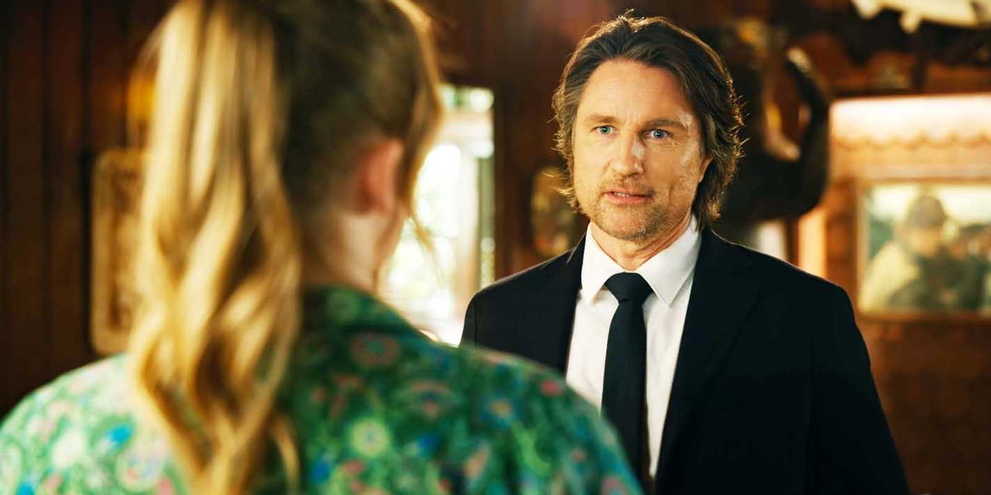 Surprising Virgin River Fan Theory Fixes My Biggest Complaint About  Netflix's Hit Romantic Drama After I Nearly Quit Watching