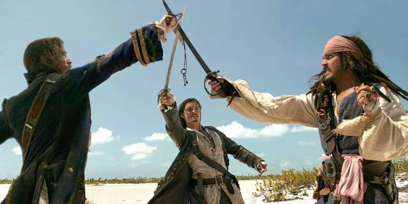 Cena de duelo em Piratas do Caribe: O Baú da Morte com Norrington, Will Turner e Jack Sparrow.