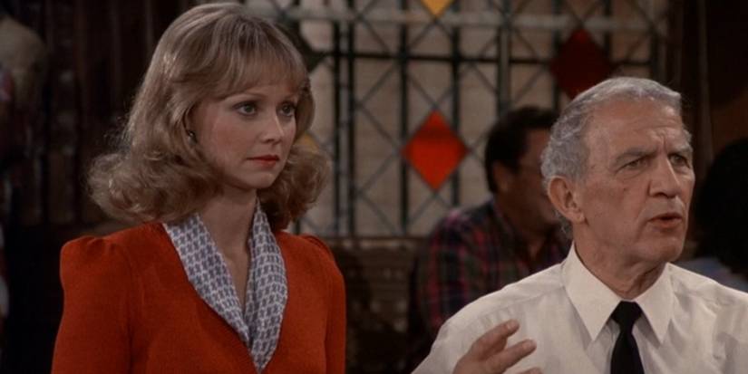 Diane Chambers (Shelley Long) and Coach (Nicholas Colasanto) in Cheers season 3, episode 1