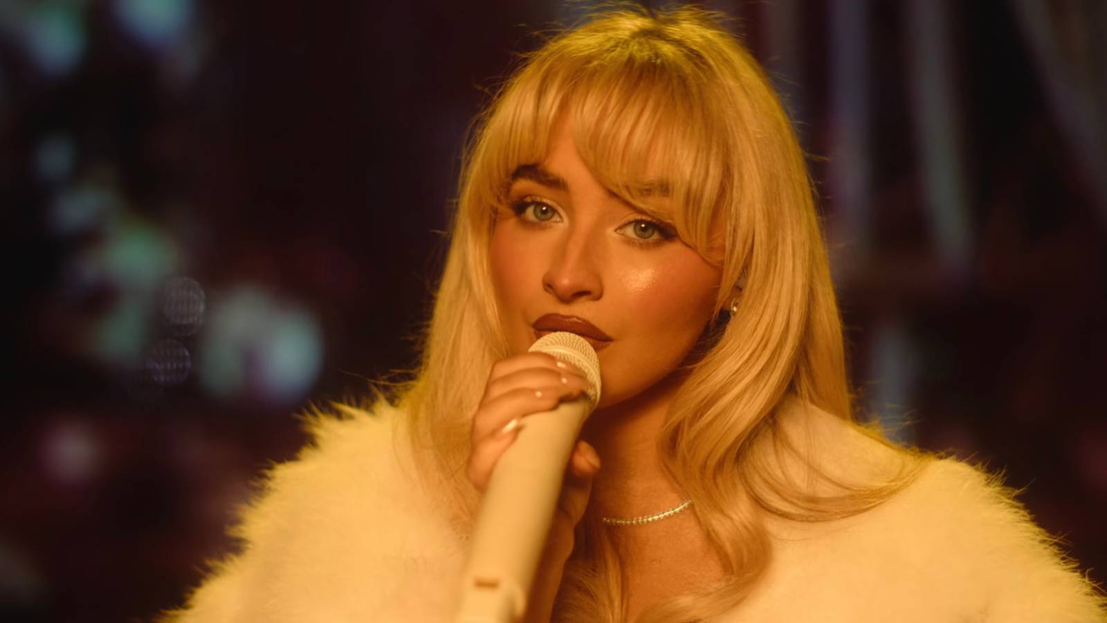 Sabrina Carpenter Singing 