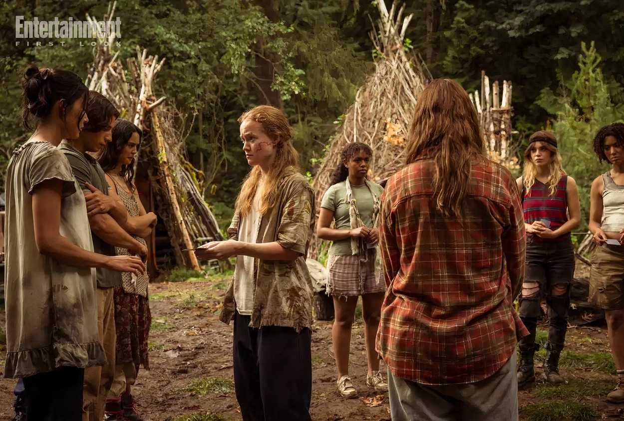 Yellowjackets Season 3 First Look: Natalie's Funeral, Rekindled Romance & More Wilderness Chaos In New Images