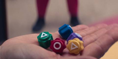Gonggi pieces in Squid Game