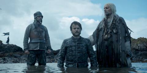 Aeron Greyjoy (Michael Feast) baptizing Euron Greyjoy (Pilou Asbæk) in Game of Thrones