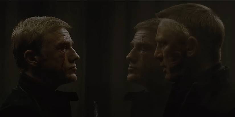 Blofeld looking at bond in Spectre