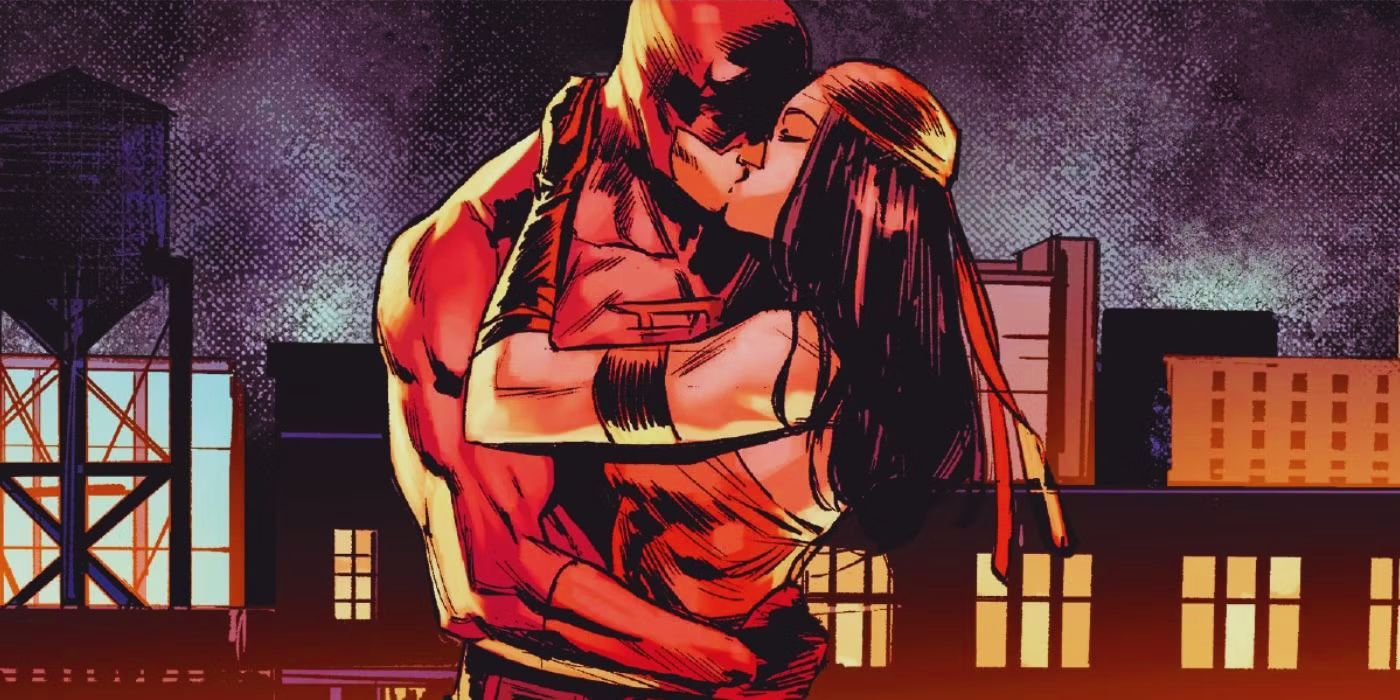 Daredevil e Elektra che si baciano sul tetto Marvel